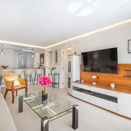 Apartament Elegant Beachside *